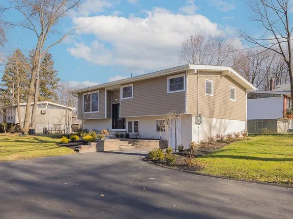 16 Smith Road, Nanuet, NY 10954