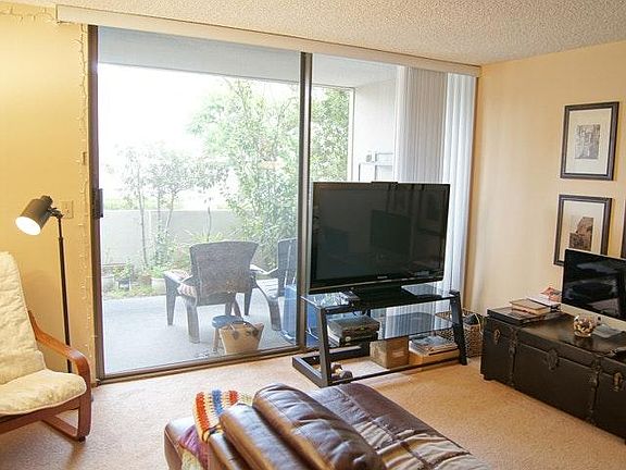 Patio side of living room