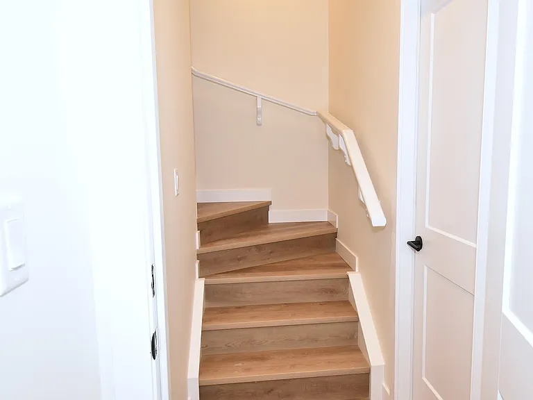 2133 5th Ave SW — Photo 38