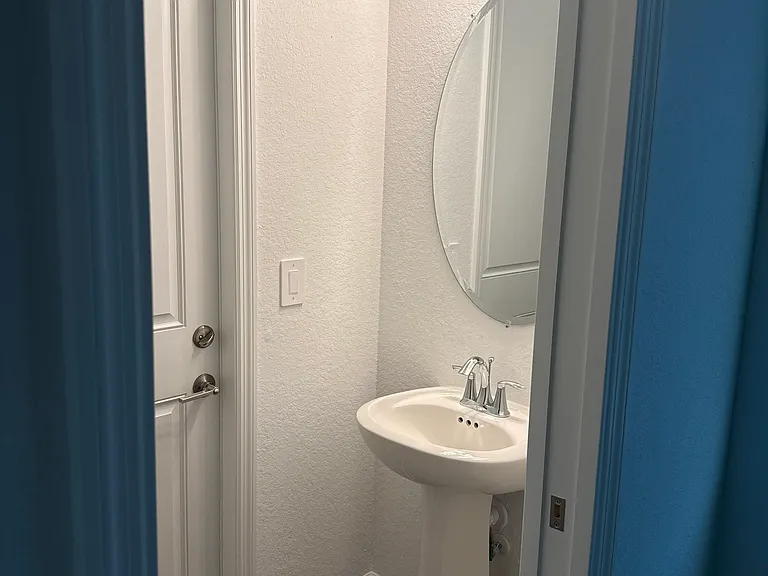 7796 Lakes Edge Ln — Photo 19