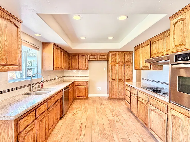 1537 McDonald Rd — Photo 6