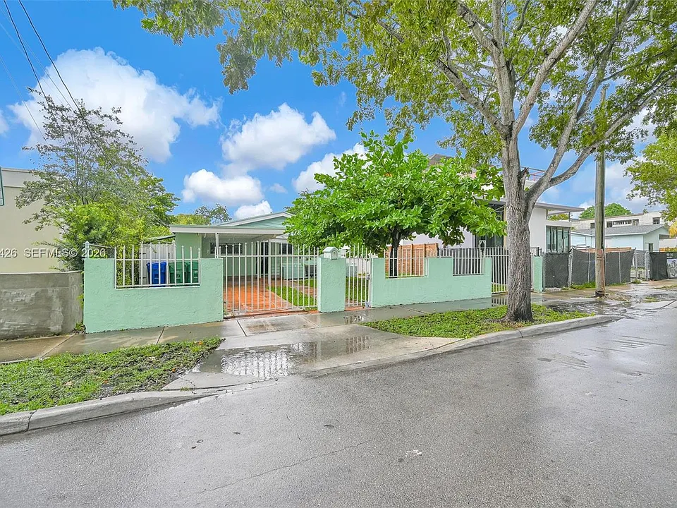81 NW 41st St #1