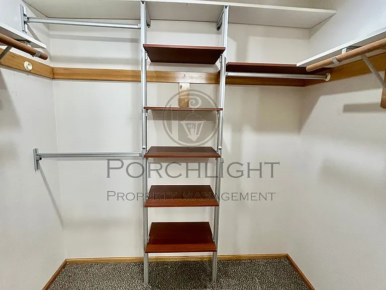 804 E Maberry Dr — Photo 15