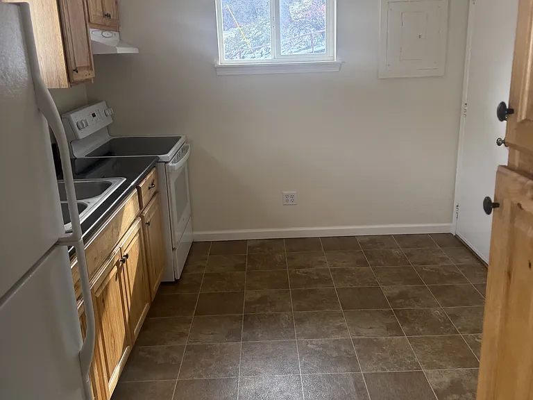 4300 Pine St — Photo 5