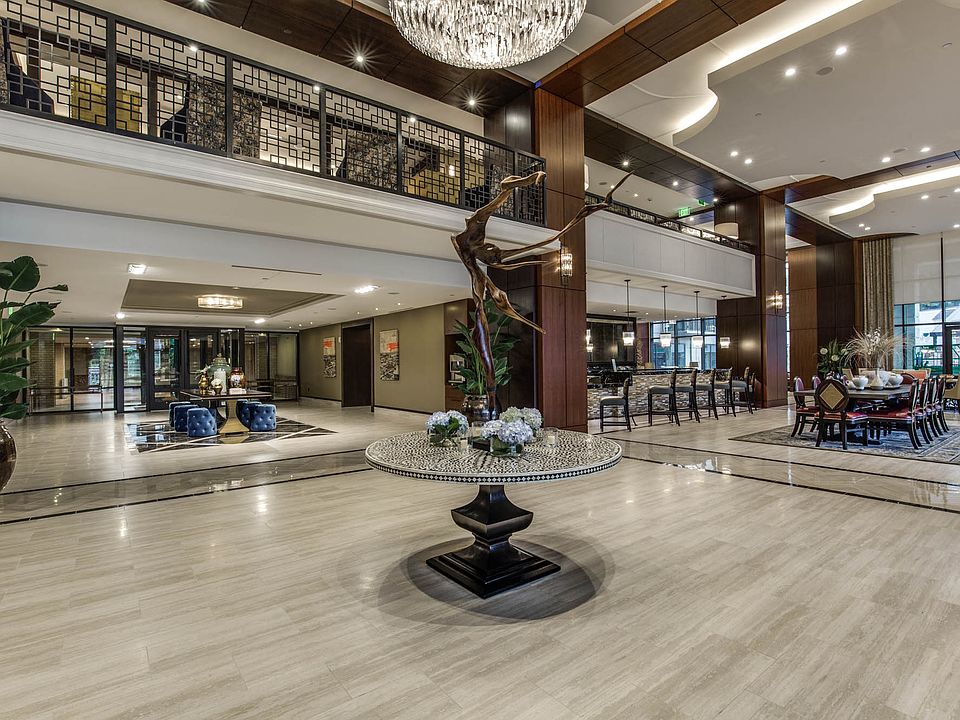 Hotel-Inspired Lobby