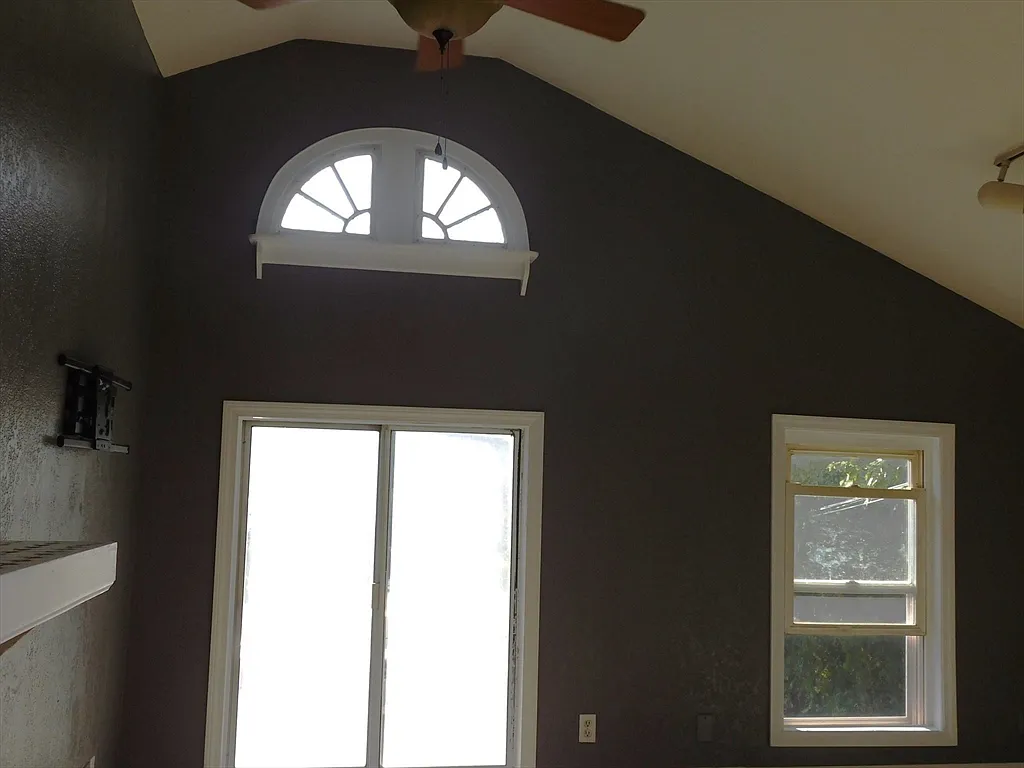 2 bed, 1.0 bath, 672 sqft, $1,800 — Photo 4