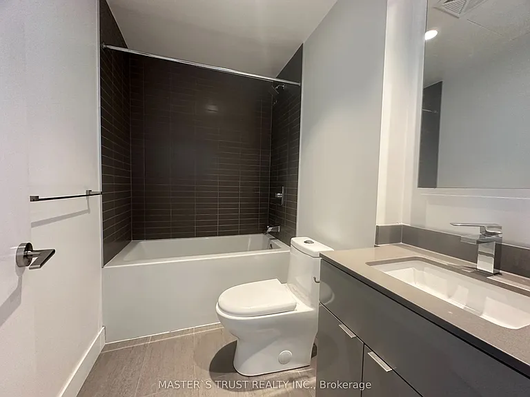 7 Grenville St #5806 — Photo 20