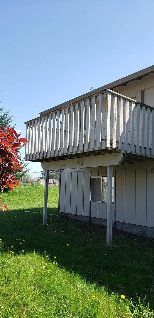 2 Bedroom 1 Bath Attached Garage — Photo 4