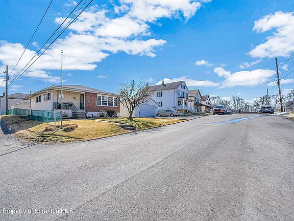 5th image of 405 17th Ave