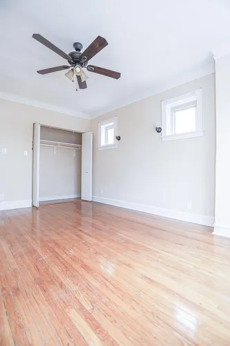 3948 W Roscoe St Photo 1
