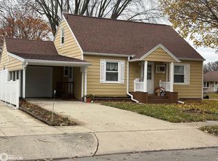 413 School St, Iowa Falls, IA 50126