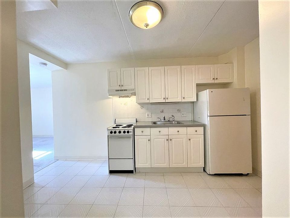 2nd image of 580 Salem St #44