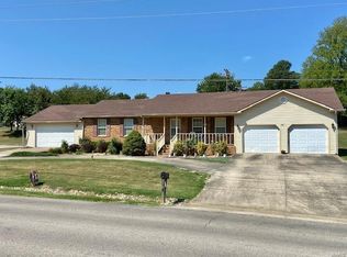 708 S One Mile Rd, Dexter, MO 63841