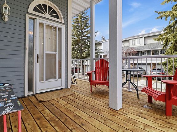 3rd image of 531 Woodbridge Way