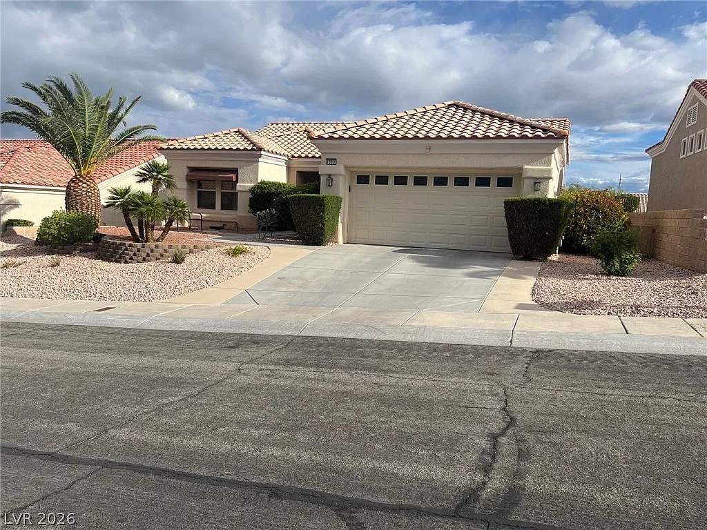 2 bed, 2.0 bath, 1520 sqft, $2,800 — Photo 2