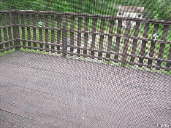 4th image of 153 Schweizer Ln