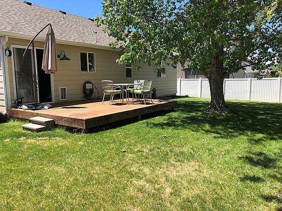 4th image of 3717 Stampede Dr