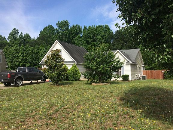 3rd image of 310 Westminster Dr