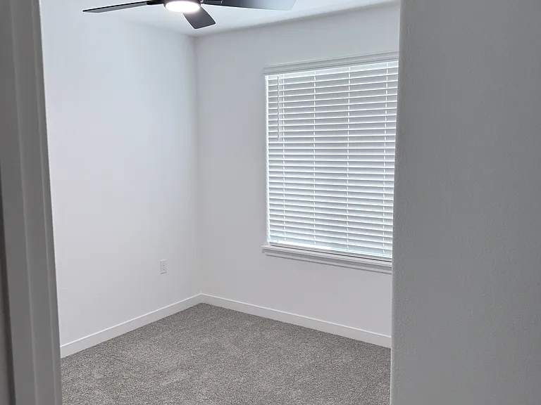 12628 Hereford Ave — Photo 15