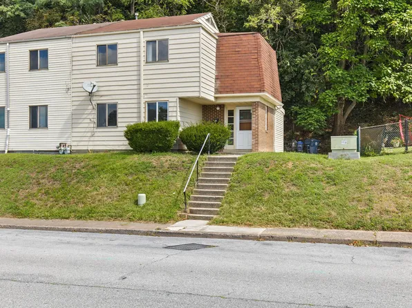 511 Saint Marys Dr, Steelton, PA 17113