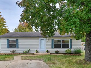 1715 White Ash Ct, High Ridge, MO 63049