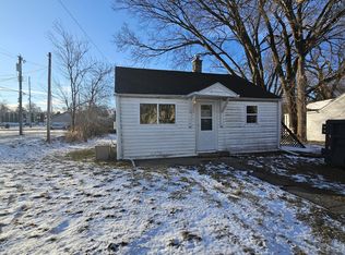 306 N Lincoln St, Hebron, IN 46341