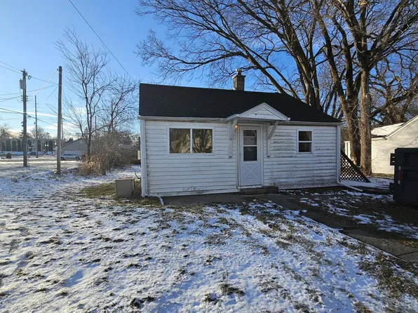 306 N Lincoln St, Hebron, IN 46341