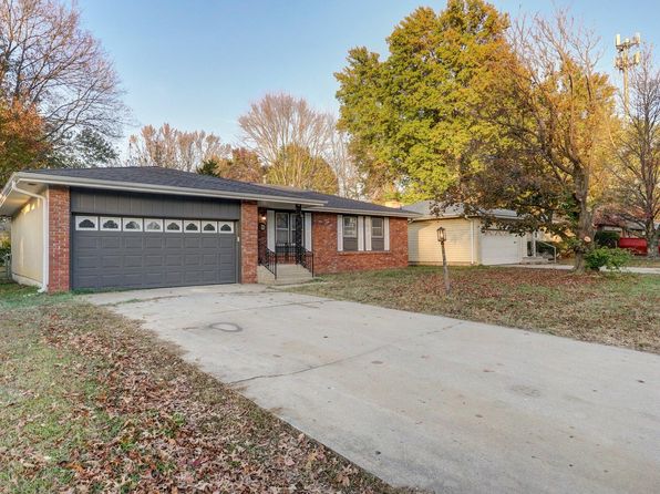 1317 E Sunset Street, Springfield, MO 65804