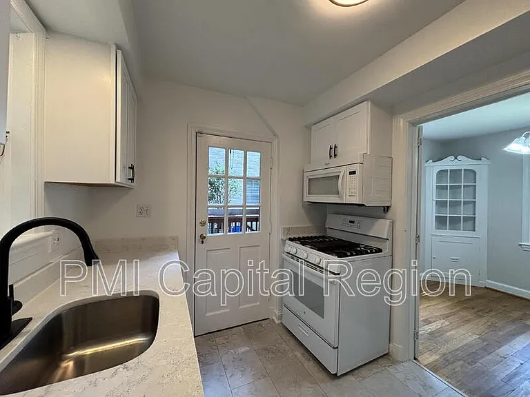 9919 Big Rock Rd — Photo 6