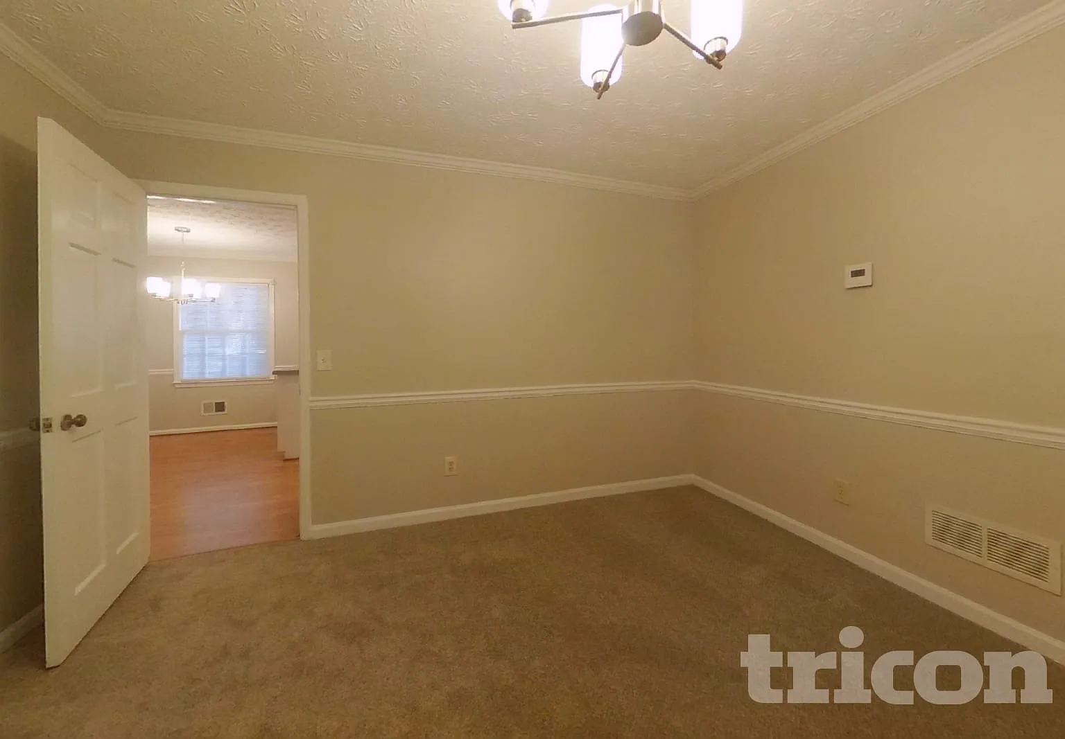 1516 Maple Ridge Drive Suwanee GA — Photo 4