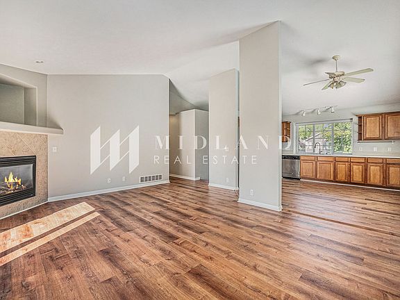 3rd image of 2507 Hogantown Dr