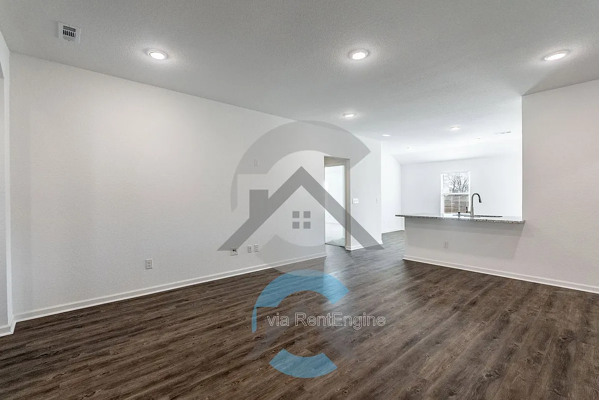 Building Photo - 1155 Gallery Dr
