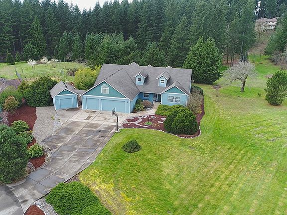3rd image of 22908 NE 185th Cir