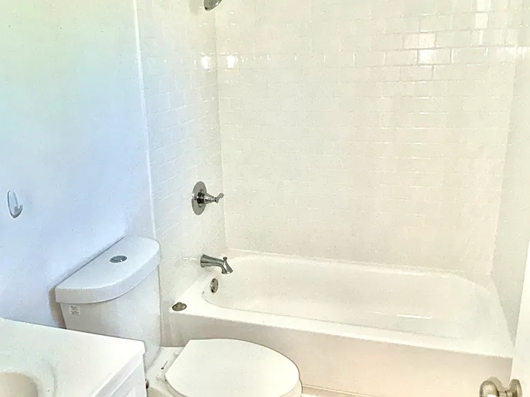 655 Mariposa Ave #9 — Photo 9