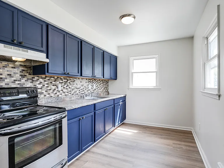 1600 Pollock St #B — Photo 2
