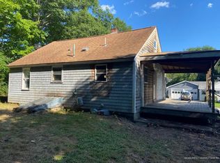 43 Carlton St, Auburn, ME 04210