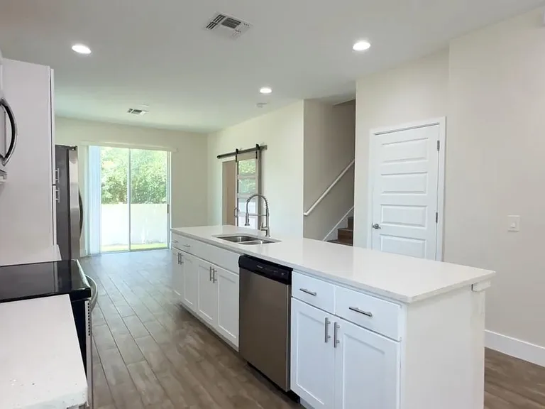 4417 Summer Flowers Pl — Photo 4