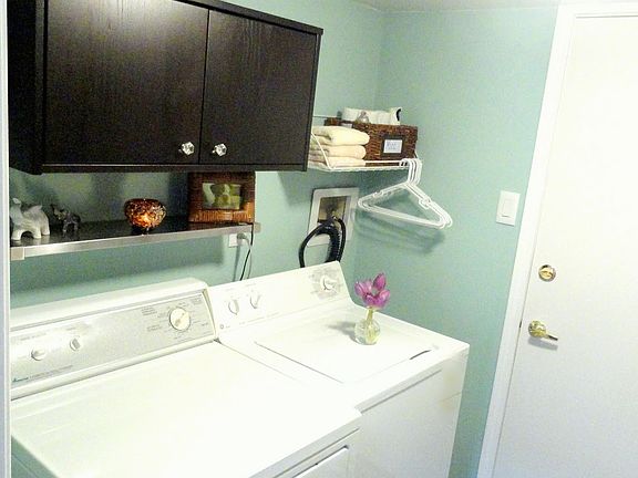 5th image of 122 Sequoia Dr