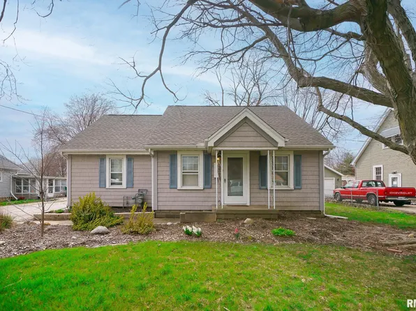 208 Claremont Ave, East Peoria, IL 61611
