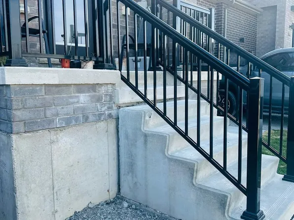 109 Gateland Dr, Barrie, ON L9J 0N2