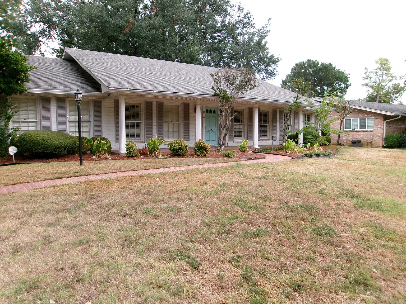 3 bed, 2.5 bath, 2605 sqft, $2,500 — Photo 1