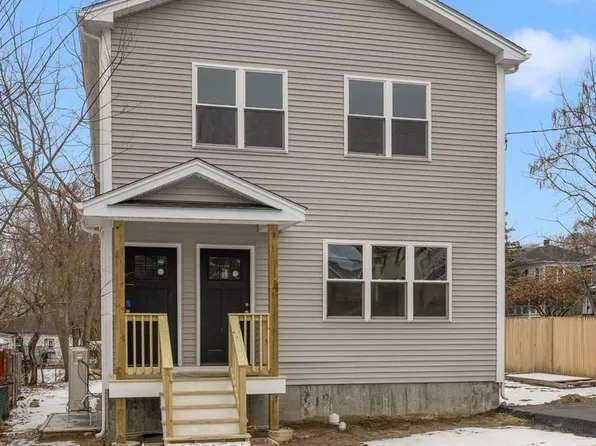 13 School St, West Warwick, RI 02893