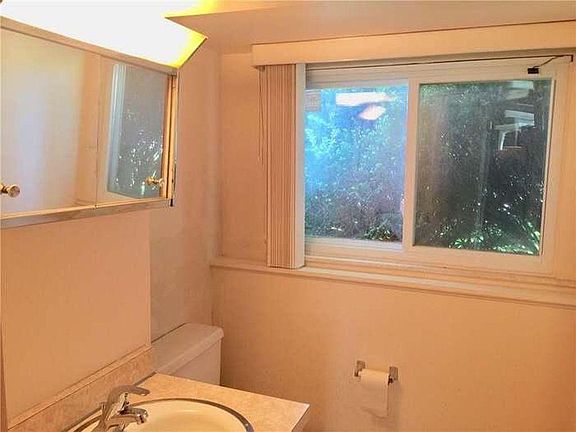 2nd image of 17 Palm Desert Dr