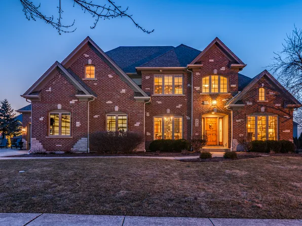 334 Vonder Ln, Geneva, IL 60134