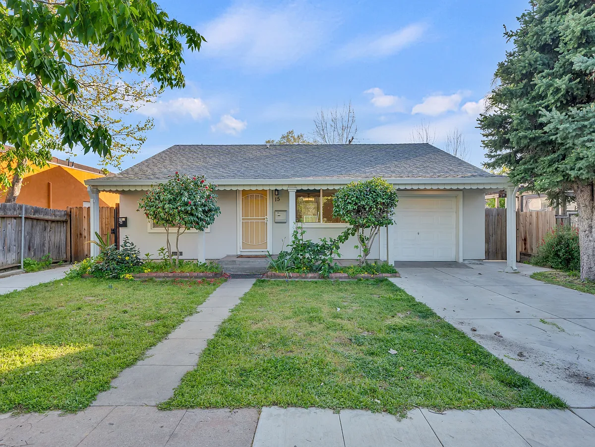 Building Photo - 15 Alameda Blvd #A