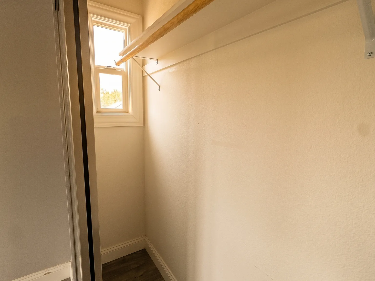 1 bed, 499 sqft, $2,400 — Photo 3