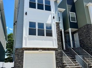 397 S 8th St, Newark, NJ 07103