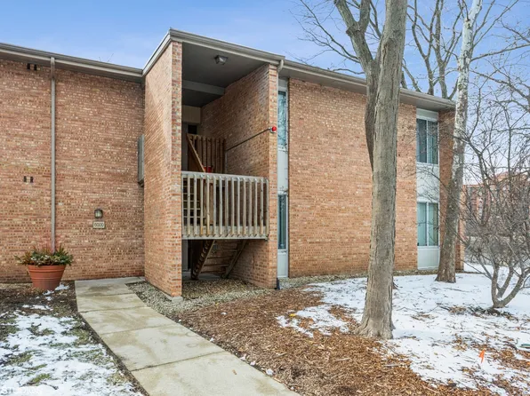 6000 E Lake Dr APT 1D, Lisle, IL 60532