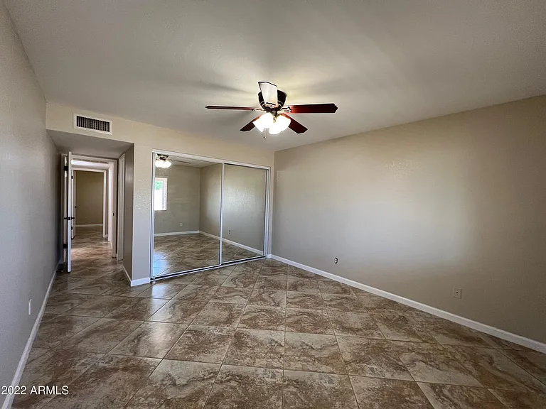 2534 E Villa Theresa Dr — Photo 10