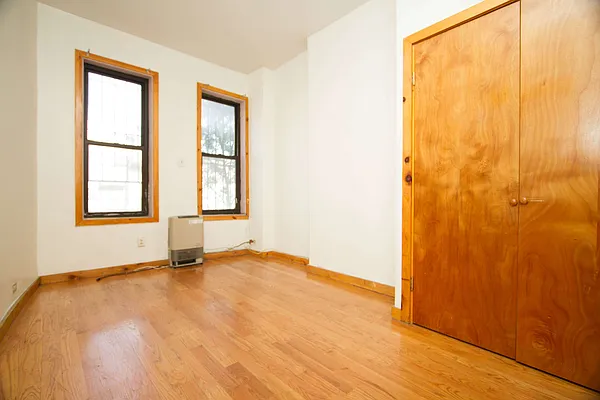 Rented by Nooklyn NYC LLC | media 61